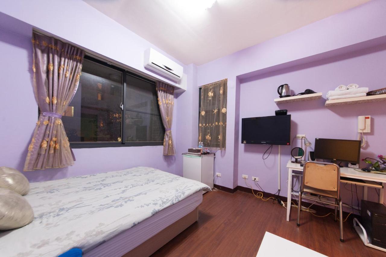 Feng Jia Homestay Тайчжун Екстер'єр фото